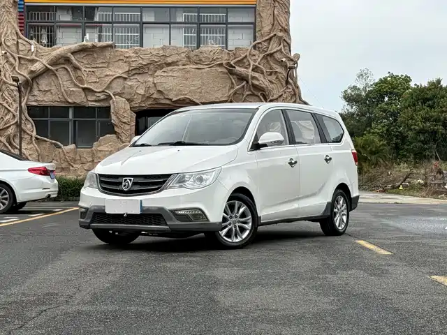 Baojun Baojun 730 Baojun 730 2014 1.5l Manual Standard 7 Seats