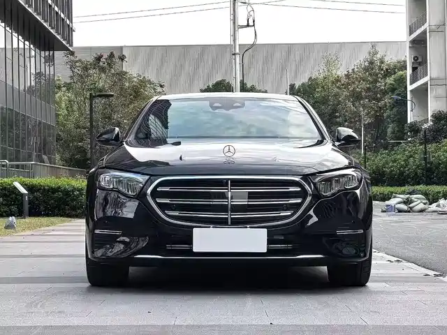 Mercedes-Benz Mercedes-Benz E-Class Mercedes-Benz E-Class 2024 E 300 L Luxury Model — фото