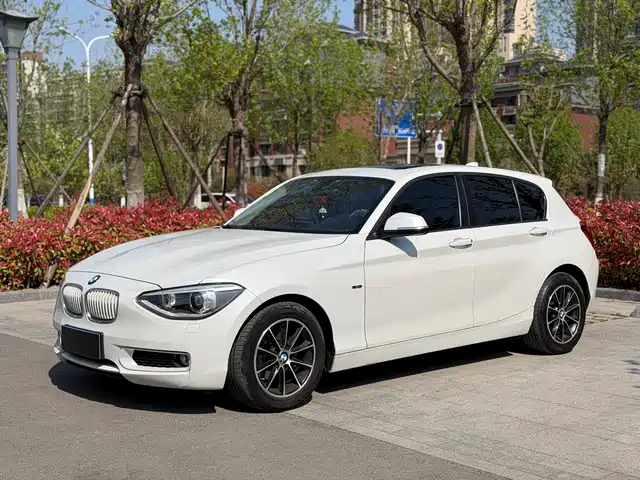 Bmw Bmw 1 Series (Imported) Bmw 1 Series Imported 2013 Facelift 116i Urban Model — фото
