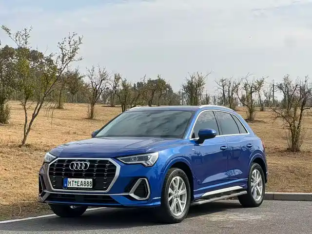 Audi Audi Q3 Audi Q3 2020 35 Tfsi Aggressive And Dynamic — фото