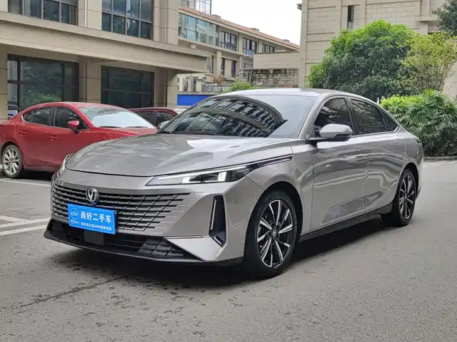 Chang'An Yida Yida 2023 Blue Whale Ne 1.5t Gdi Dct Pilot Model