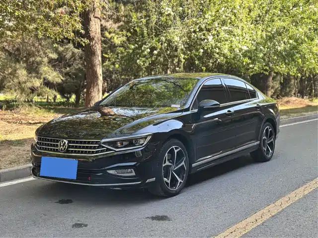 Volkswagen Magotan Magotan 2023 2 Million Commemorative Edition 330tsi Dsg Leading Model — фото