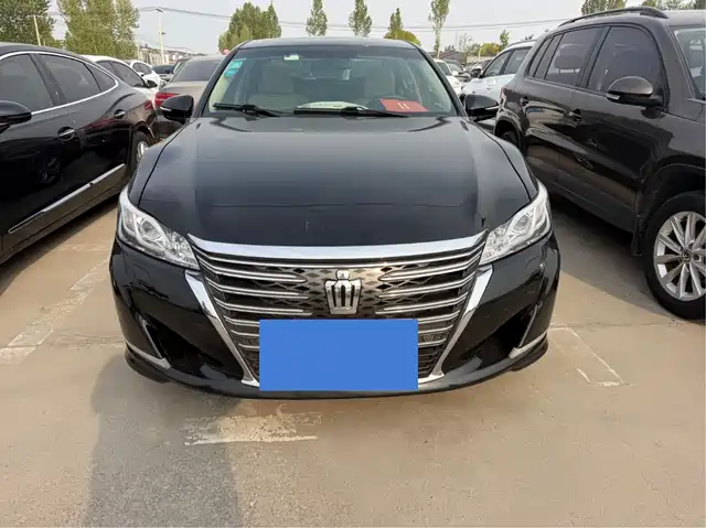 Toyota Crown Crown 2015 2.0t Fashion Edition — фото