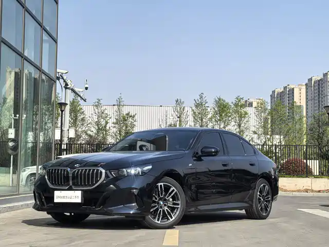Bmw Bmw 5 Series (Imported) Bmw 5 Series Imported 2024 525i M Sports Package — фото