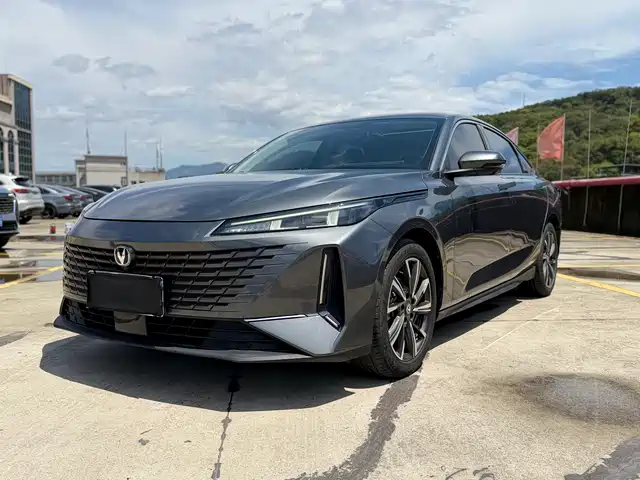 Chang'An Yida Yida 2023 Blue Whale Ne 1.5t Gdi Dct Enjoy Edition