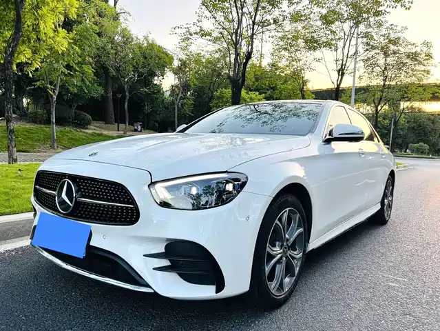 Mercedes-Benz Mercedes-Benz E-Class Mercedes-Benz E-Class 2021 E 300 L Sporty And Fashionable — фото
