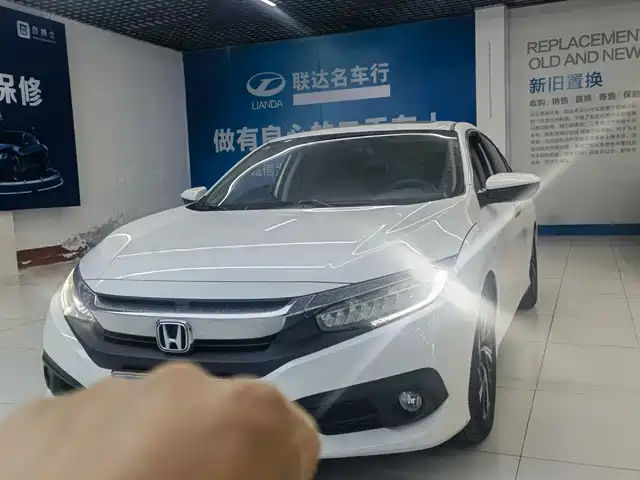 Honda Civic Civic 2016 220turbo Cvt Deluxe Edition — фото