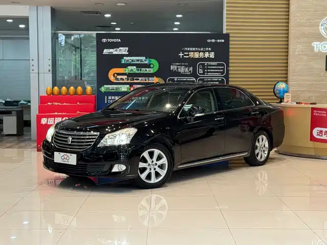 Toyota Crown Crown 2010 3.0l Royal Saloon — фото