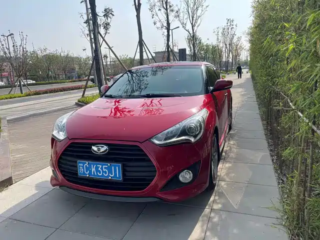 Hyundai Veloster Veloster 2012 1.6t Automatic Luxury Version — фото