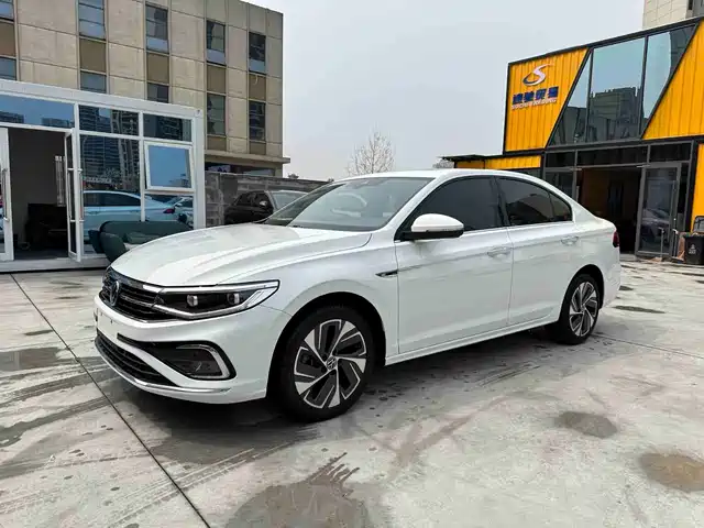 Volkswagen Bora Bora 2023 280tsi Dsg Premium Edition