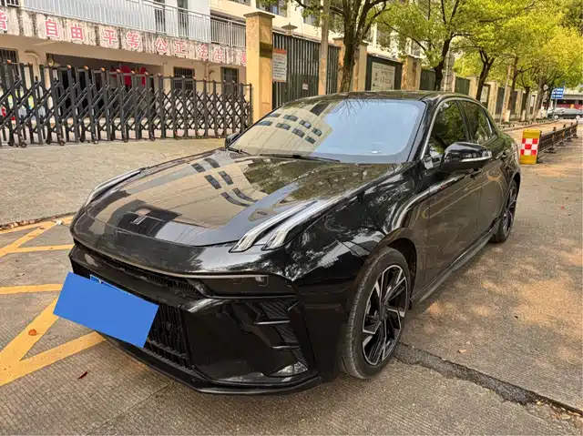 Lynk & Co Lynk & Co 03 Lynk & Co 03 2023 1.5td Dct Plus