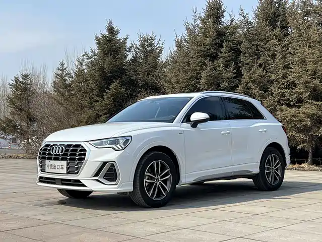 Audi Audi Q3 Audi Q3 2022 35 Tfsi Aggressive And Dynamic