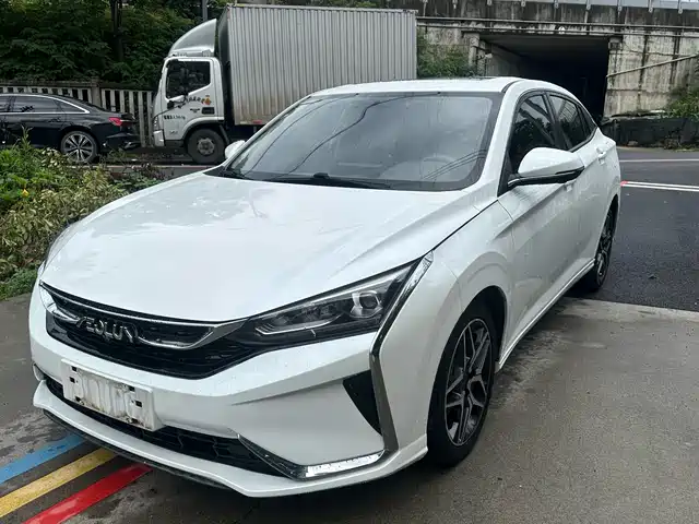 Dongfeng Fengshen Yixuan Yixuan 2020 230t Automatic Dazzling Version
