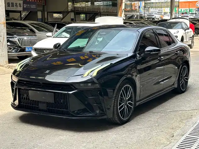 Lynk & Co Lynk & Co 03 Lynk & Co 03 2023 2.0td Dct Pro