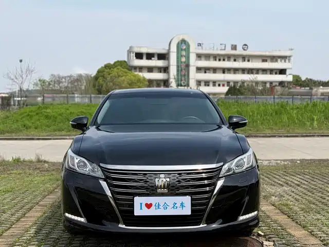 Toyota Crown Crown 2018 2.0t Fashion Edition — фото