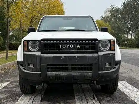 Автомобиль из Китая — фото