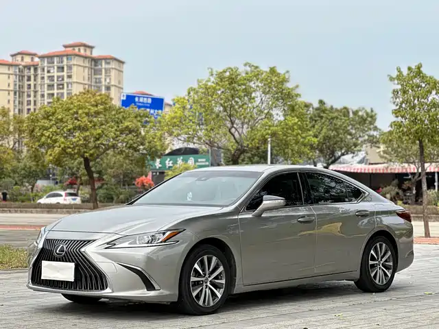 Lexus Lexus Es Lexus Es 2020 200 Deluxe Edition
