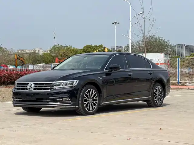 Volkswagen Hui Ang Huiang 2018 Facelift 380tsi Two-Wheel Drive Business Version — фото