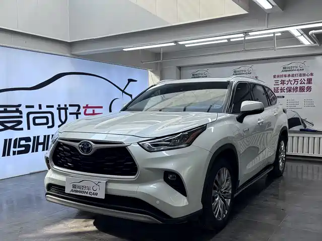 Toyota Highlander Highlander 2023 2.5l Smart Electric Hybrid Dual-Engine Four-Wheel Drive Luxury Version 7 Seats — фото