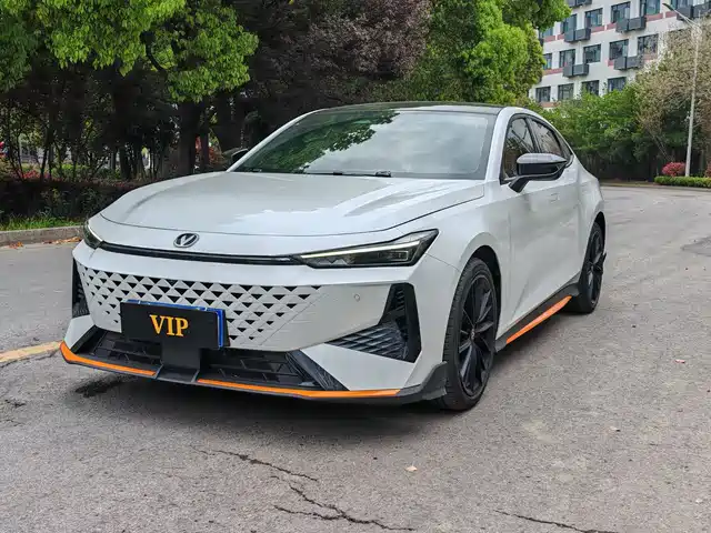 Chang'An Changan Uni-V Changan Uni-V 2024 1.5t Noble Sports Model — фото
