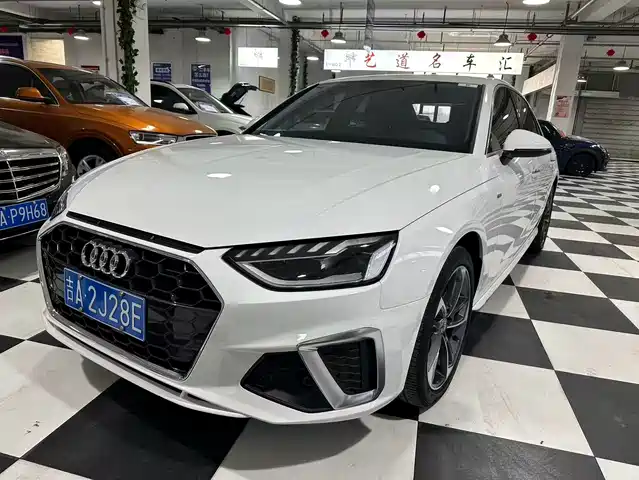 Audi Audi A4l Audi A4l 2020 40 Tfsi Fashionable And Dynamic — фото