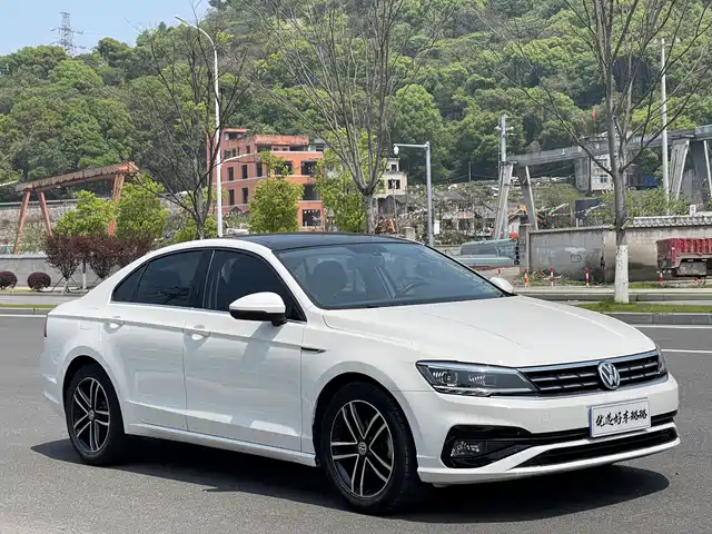 Volkswagen Lingdu Lingdu 2021 Facelift 280tsi Dsg Comfort Version — фото
