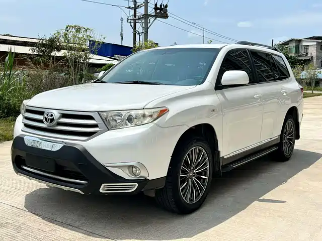 Toyota Highlander Highlander 2013 2.7l 2wd 5-Seat Purple Gold Edition — фото
