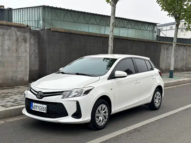 Toyota Vios Fs Vios Fs 2022 1.5l Cvt Fenchi Care Edition — фото