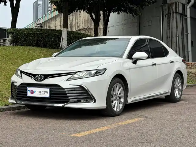 Toyota Camry Camry 2023 2.0g Deluxe Edition — фото