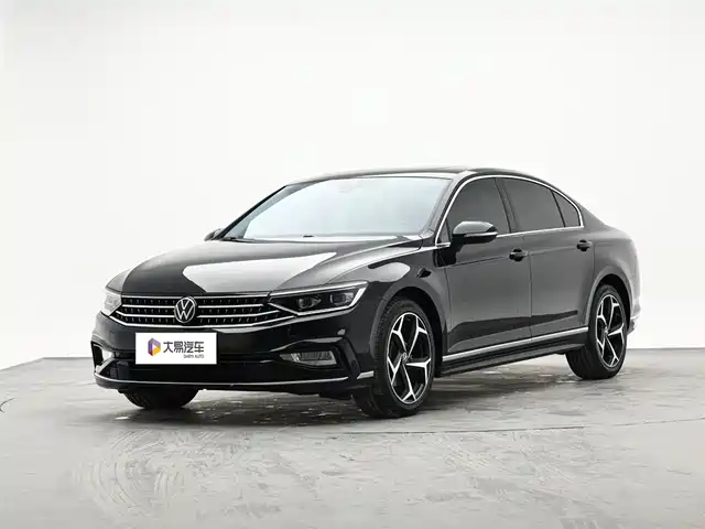 Volkswagen Magotan Magotan 2025 Model 330tsi Dsg Luxury Model — фото