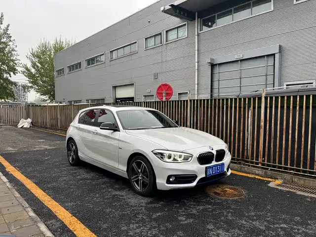Bmw Bmw 1 Series (Imported) Bmw 1 Series Imported 2015 120i Sports Design Package — фото