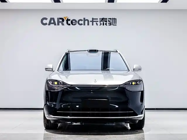 Aito Asks The World Wenjie M9 Wenjie M9 2024 Extended Range Ultra Version 52kwh 6-Seater Version — фото
