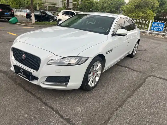 Jaguar Jaguar Xfl Jaguar Xfl 2018 Xfl 2.0t 250ps Deluxe Edition — фото