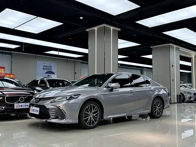 Toyota Camry Camry 2023 2.5g Deluxe Edition — фото
