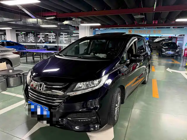 Honda Odyssey Odyssey 2018 2.4l Deluxe Edition — фото