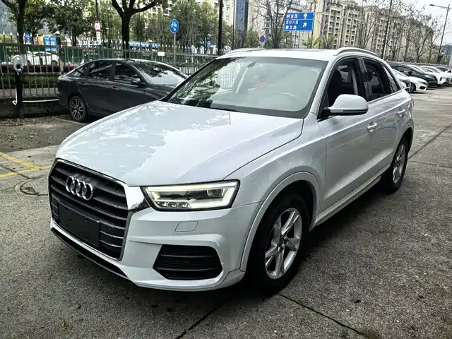 Audi Audi Q3 Audi Q3 2018 30th Anniversary Model 35 Tfsi Fashion Model