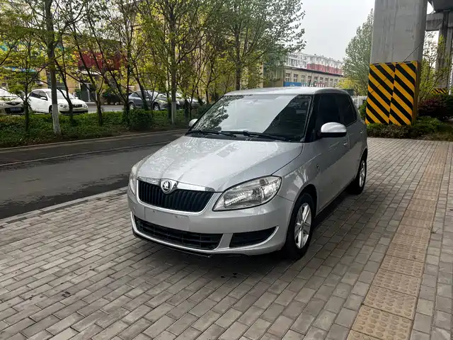 Skoda Jing Rui Fabia 2014 1.4l Manual Crystal Edition — фото