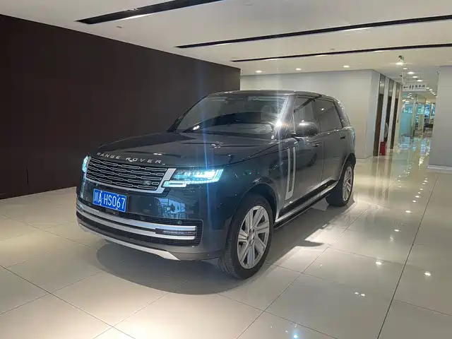 Land Rover Range Rover Range Rover 2024 3.0 L6 400ps Genesis Extended Edition — фото