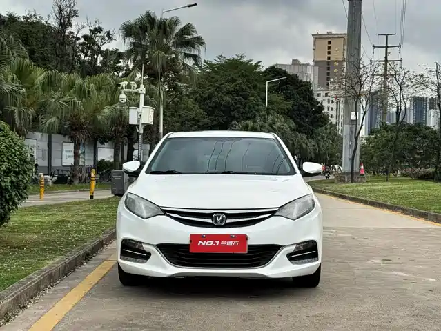 Chang'An Eado Xt Eado Xt 2016 1.6l Automatic Handsome Model — фото