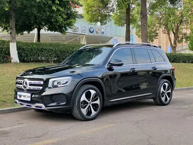 Mercedes-Benz Mercedes-Benz Glb Mercedes-Benz Glb 2023 Glb 220 Fashion Model