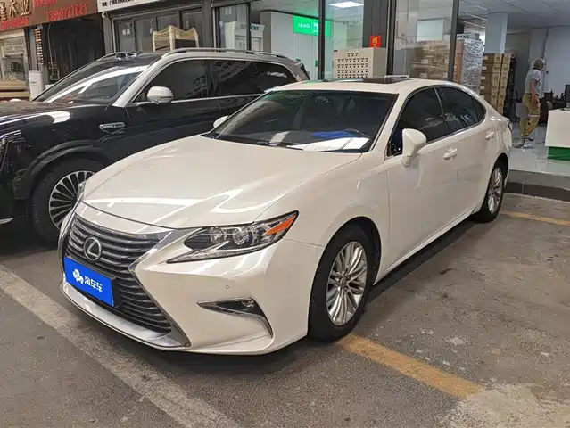 Lexus Lexus Es Lexus Es 2015 250 Elegant Edition — фото