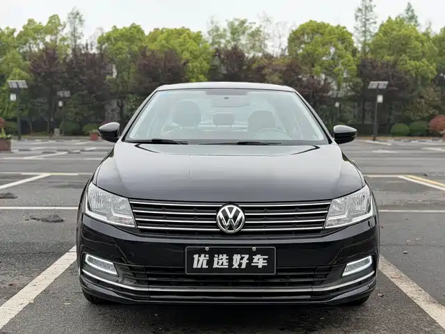 Volkswagen Lavida Lavida 2015 1.6l Manual Fashion Edition — фото