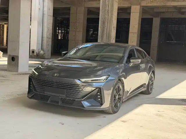 Chang'An Changan Uni-V Changan Uni-V 2022 1.5t Premium Model — фото