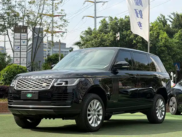 Land Rover Range Rover Range Rover 2018 3.0 Sc V6 Vogue Extended Edition — фото