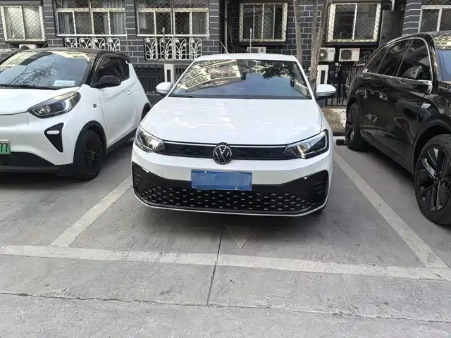 Volkswagen Lavida Lavida 2025 Xinrui 1.5l Outstanding New Wishes Edition — фото