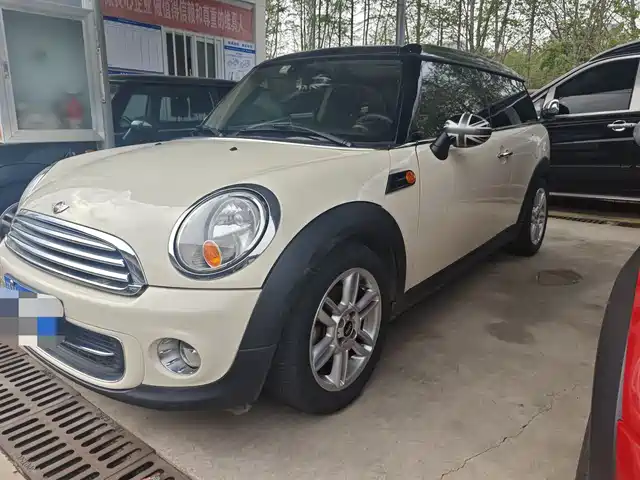 Mini Mini Clubman Mini Clubman 2011 1.6l Cooper Fun — фото