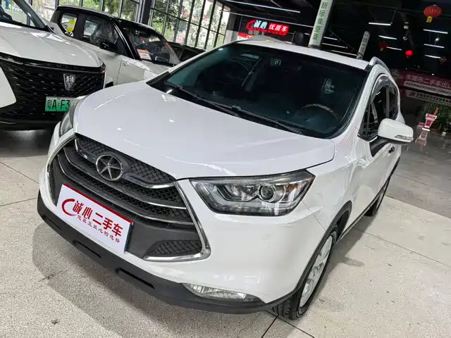 Jiangxi Automobile Group Ruifeng S3 Refine S3 2015 1.5l Manual Luxury Smart Exclusive Edition