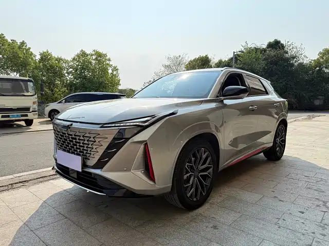 Changan Auchan Changan Auchan Z6 Changan Auchan Z6 2023 Blue Whale 1.5t Dct Smart Collar Model