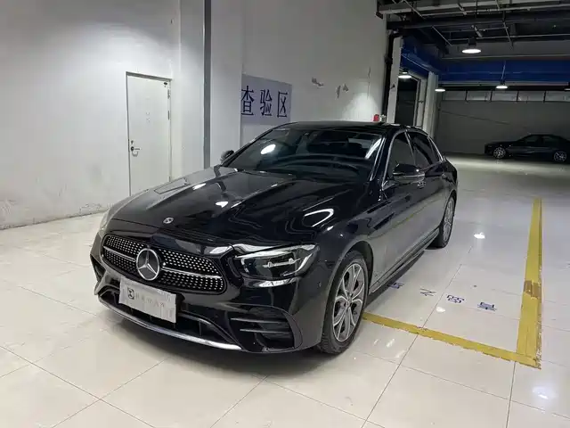 Mercedes-Benz Mercedes-Benz E-Class Mercedes-Benz E-Class 2022 Facelift 2 E 300 L Sporty And Fashionable — фото