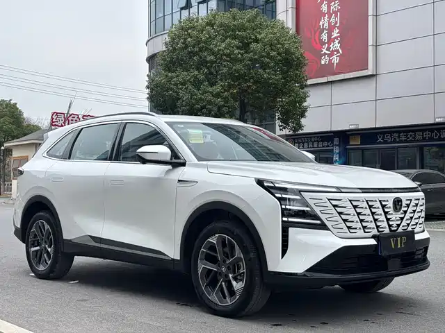 Chang'An Changan Cs75plus Changan Cs75 Plus 2025 Fourth Generation 1.5t New Blue Whale Smart Flagship Model